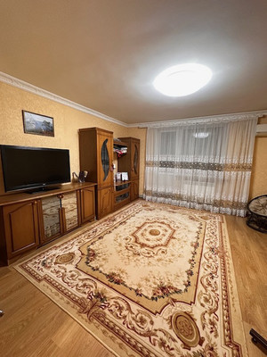 Продам трехкомнатную (3-комн.) квартиру, Ракетная ул, 26, Симферополь г