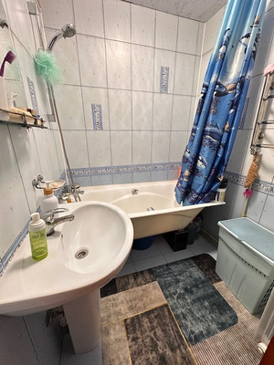 Продам трехкомнатную (3-комн.) квартиру, Ракетная ул, 26, Симферополь г