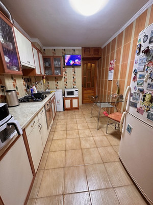 Продам трехкомнатную (3-комн.) квартиру, Ракетная ул, 26, Симферополь г