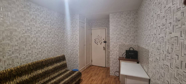 Продам комнату в 12-комн. квартире, Луначарского пр-кт, 58к1, Санкт-Петербург г
