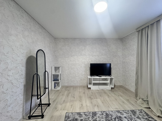 Продам однокомнатную (1-комн.) квартиру, Московский пр-кт, 81к2, Брянск г