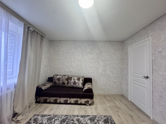 Продам однокомнатную (1-комн.) квартиру, Московский пр-кт, 81к2, Брянск г