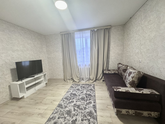 Продам однокомнатную (1-комн.) квартиру, Московский пр-кт, 81к2, Брянск г