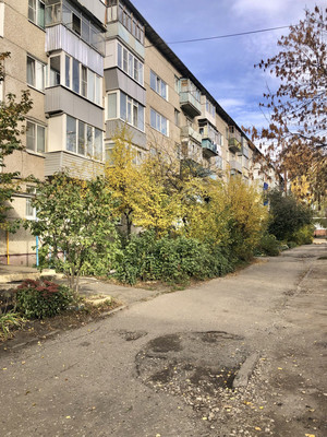 Продам трехкомнатную (3-комн.) квартиру, Тернопольская ул, 4, Пенза г