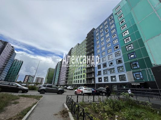 Продам однокомнатную (1-комн.) квартиру, Шоссе в Лаврики ул, 67, Мурино п