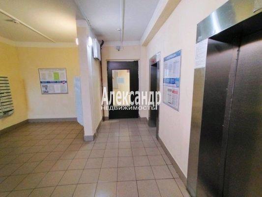 Продам однокомнатную (1-комн.) квартиру, Воронцовский б-р, 17, Мурино п