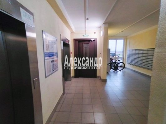 Продам однокомнатную (1-комн.) квартиру, Воронцовский б-р, 17, Мурино п