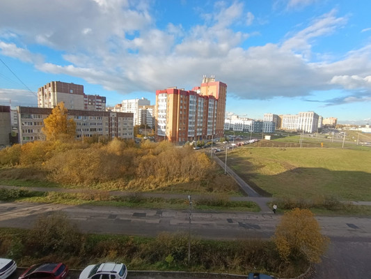 Продам многокомнатную квартиру, Генерала Сандалова ул, 5, Гатчина г