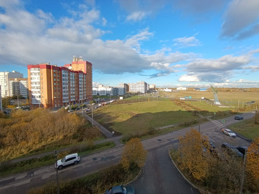 Продам многокомнатную квартиру, Генерала Сандалова ул, 5, Гатчина г