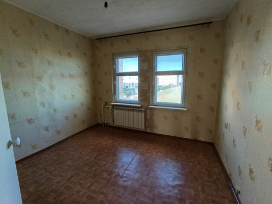 Продам многокомнатную квартиру, Генерала Сандалова ул, 5, Гатчина г