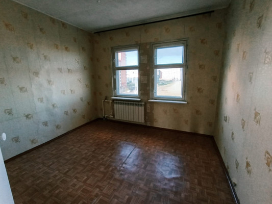 Продам многокомнатную квартиру, Генерала Сандалова ул, 5, Гатчина г