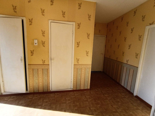 Продам многокомнатную квартиру, Генерала Сандалова ул, 5, Гатчина г