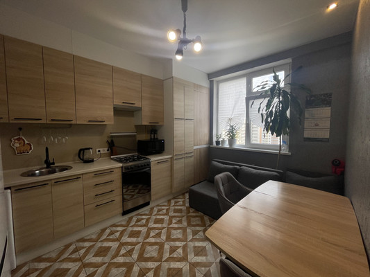 Продам однокомнатную (1-комн.) квартиру, Батурина ул, 199, Симферополь г