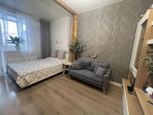 Продам однокомнатную (1-комн.) квартиру, Батурина ул, 199, Симферополь г