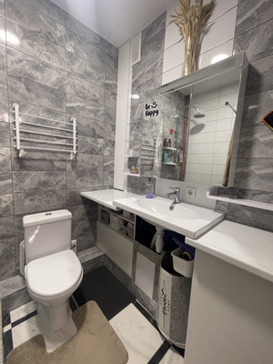 Продам однокомнатную (1-комн.) квартиру, Батурина ул, 199, Симферополь г