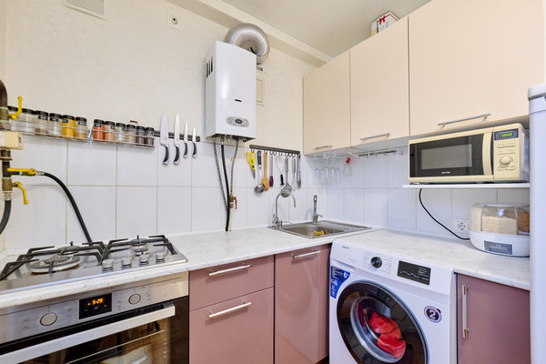 Продам двухкомнатную (2-комн.) квартиру, Вагонная ул, 15, Пермь г