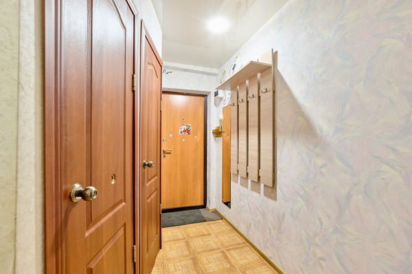 Продам двухкомнатную (2-комн.) квартиру, Вагонная ул, 15, Пермь г