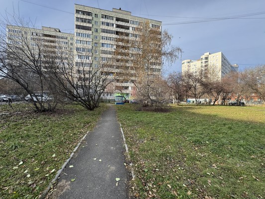 Продам долю в 2-комн. квартире, Московская ул, 209, Екатеринбург г