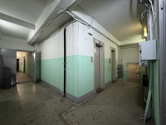 Продам долю в 2-комн. квартире, Московская ул, 209, Екатеринбург г