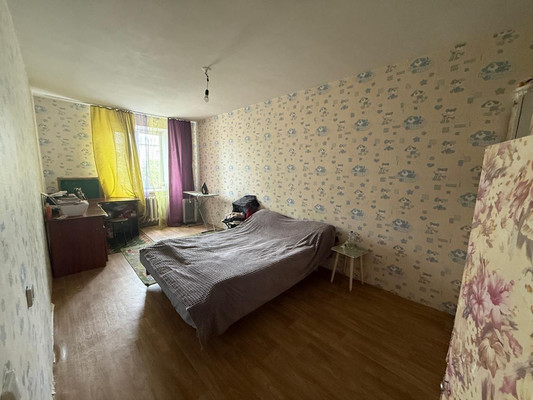 Продам трехкомнатную (3-комн.) квартиру, Центральная ул, 58/1, Алексеевка д