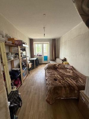 Продам трехкомнатную (3-комн.) квартиру, Центральная ул, 58/1, Алексеевка д