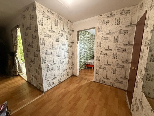 Продам трехкомнатную (3-комн.) квартиру, Центральная ул, 58/1, Алексеевка д