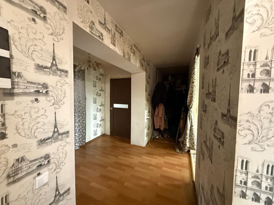 Продам трехкомнатную (3-комн.) квартиру, Центральная ул, 58/1, Алексеевка д