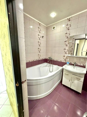 Продам двухкомнатную (2-комн.) квартиру, Бжегокайская ул, 90к1, Новая Адыгея аул