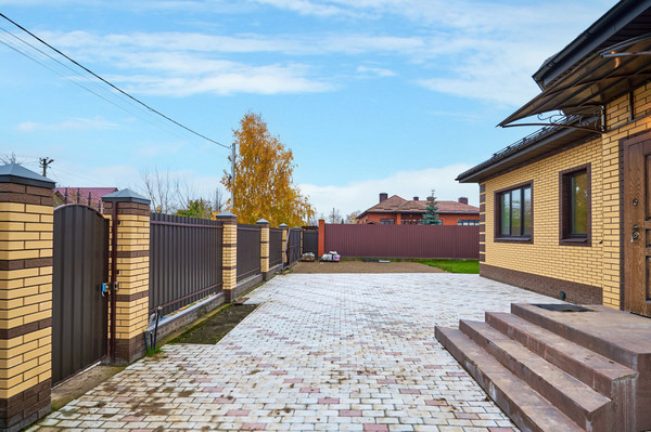 Продам коттедж, Российская ул, 100, Михалёво с, 0 км от города