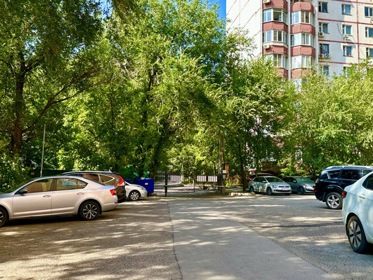 Продам трехкомнатную (3-комн.) квартиру, Ленина пр-кт, 105Г, Ростов-на-Дону г