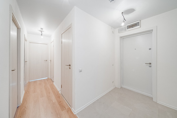 Продам трехкомнатную (3-комн.) квартиру, Лобненская ул, 13к2, Москва г