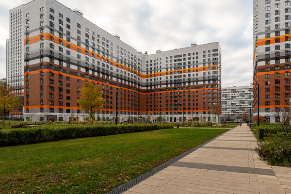 Продам трехкомнатную (3-комн.) квартиру, Лобненская ул, 13к2, Москва г