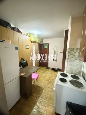 Продам 2-комн. в 9-комн. квартире, Маршала Говорова ул, 8, Санкт-Петербург г