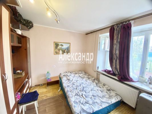 Продам 2-комн. в 9-комн. квартире, Маршала Говорова ул, 8, Санкт-Петербург г