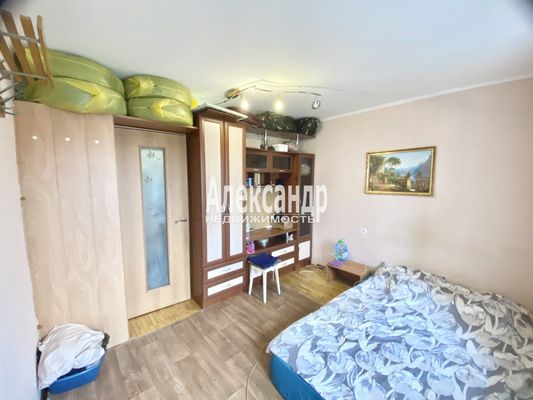 Продам 2-комн. в 9-комн. квартире, Маршала Говорова ул, 8, Санкт-Петербург г