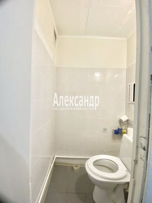 Продам 2-комн. в 9-комн. квартире, Маршала Говорова ул, 8, Санкт-Петербург г