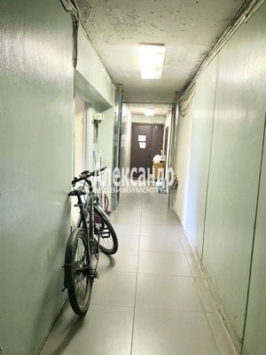 Продам 2-комн. в 9-комн. квартире, Маршала Говорова ул, 8, Санкт-Петербург г