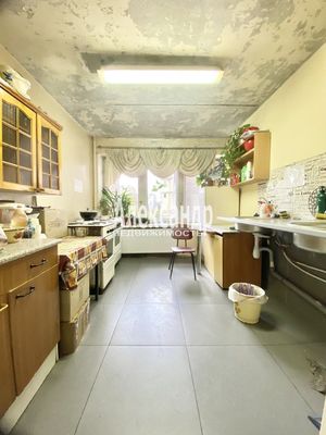 Продам 2-комн. в 9-комн. квартире, Маршала Говорова ул, 8, Санкт-Петербург г