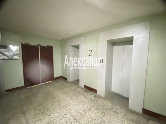 Продам 2-комн. в 9-комн. квартире, Маршала Говорова ул, 8, Санкт-Петербург г