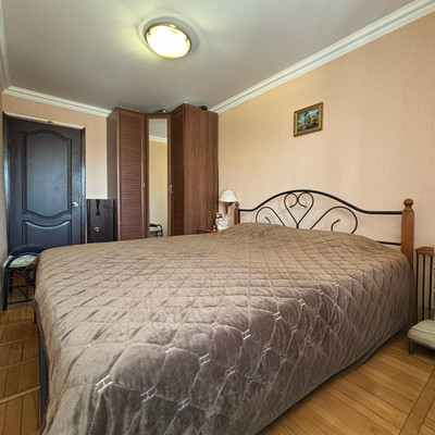 Продам трехкомнатную (3-комн.) квартиру, Захарова ул, 105, Нальчик г