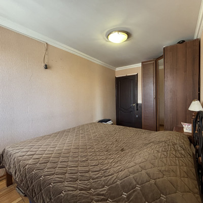 Продам трехкомнатную (3-комн.) квартиру, Захарова ул, 105, Нальчик г