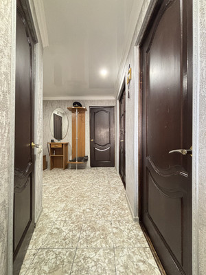 Продам трехкомнатную (3-комн.) квартиру, Захарова ул, 105, Нальчик г