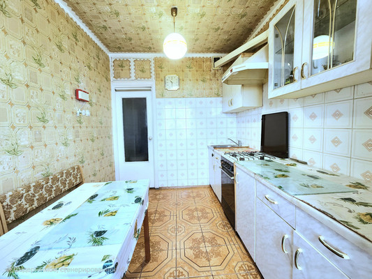 Продам трехкомнатную (3-комн.) квартиру, Зубковой ул, 22, Рязань г
