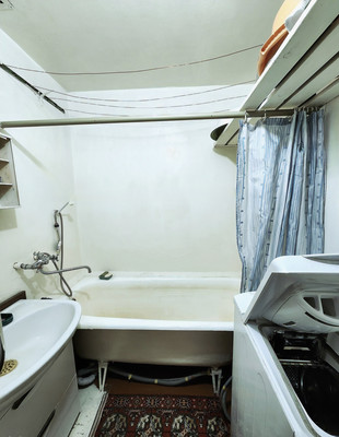 Продам трехкомнатную (3-комн.) квартиру, Зубковой ул, 22, Рязань г