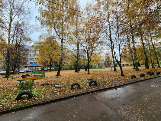 Продам трехкомнатную (3-комн.) квартиру, Зубковой ул, 22, Рязань г