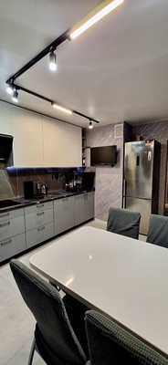 Продам трехкомнатную (3-комн.) квартиру, Дмитрия Средина ул, 11, Медведево пгт