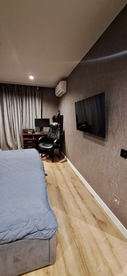 Продам трехкомнатную (3-комн.) квартиру, Дмитрия Средина ул, 11, Медведево пгт