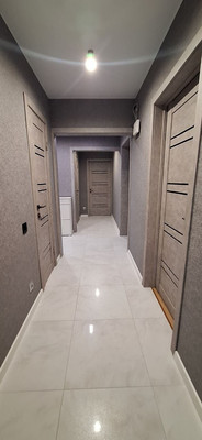 Продам трехкомнатную (3-комн.) квартиру, Дмитрия Средина ул, 11, Медведево пгт