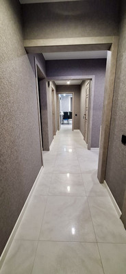 Продам трехкомнатную (3-комн.) квартиру, Дмитрия Средина ул, 11, Медведево пгт