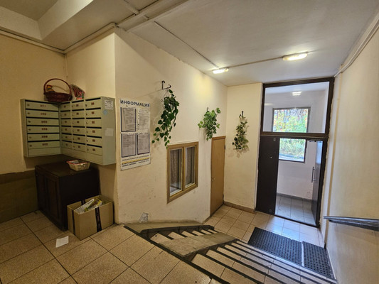 Продам двухкомнатную (2-комн.) квартиру, Крылатские Холмы ул, 21, Москва г